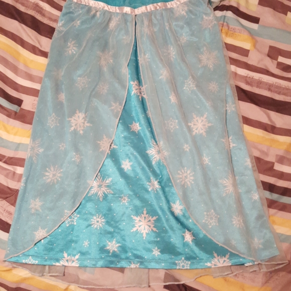 Frozen❄Gown👑 - Picture 2 of 5